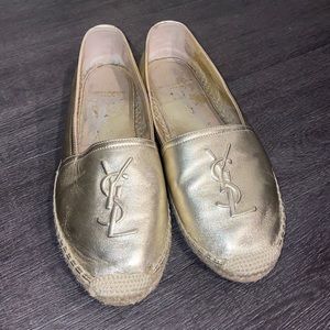 Ysl flats.